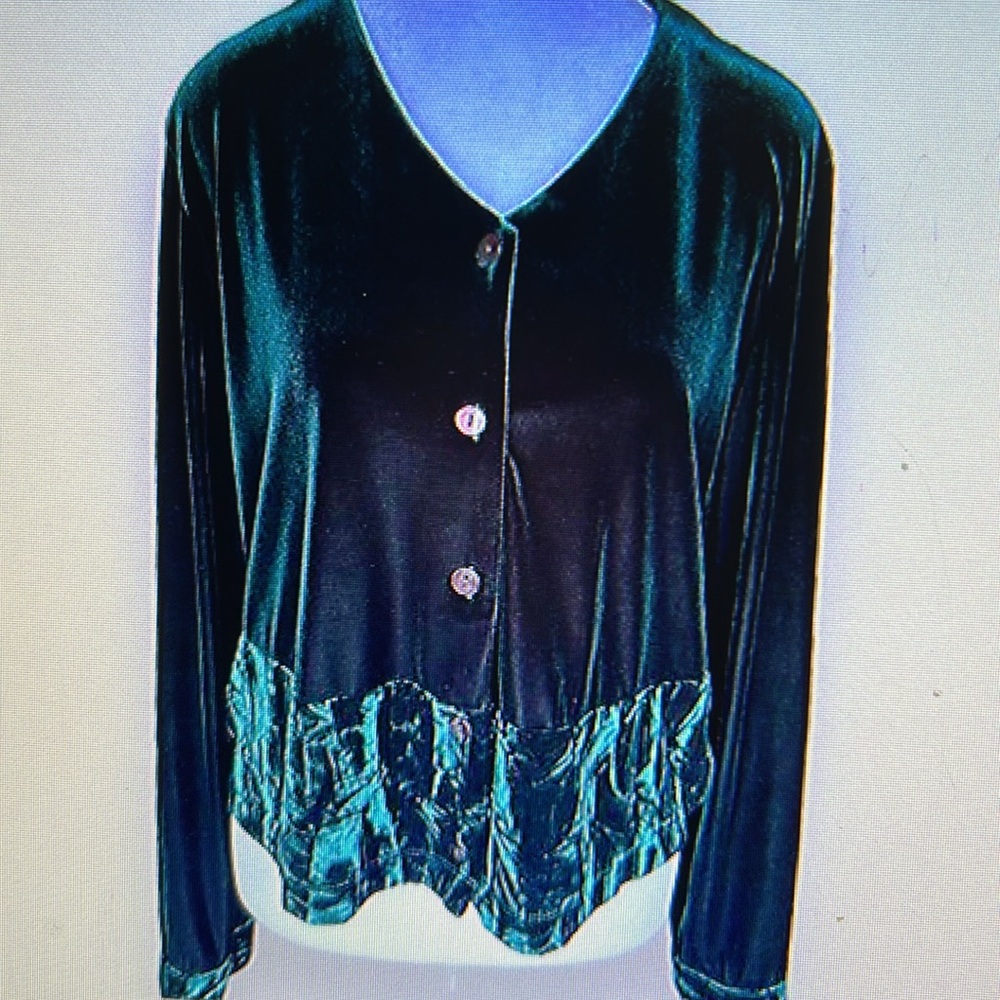 Studio ease Stylish Black Velvet Women's Blazer size 6 nwt